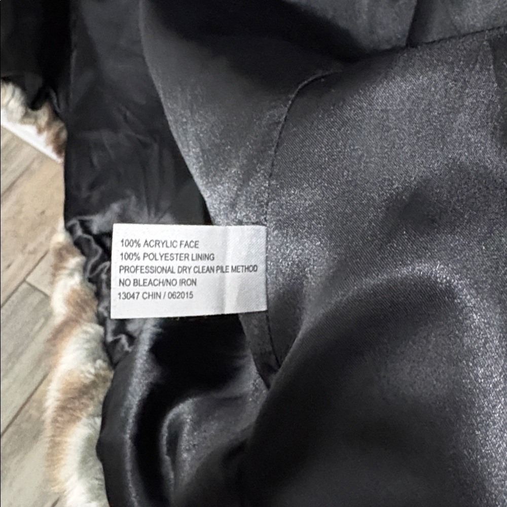 Fabulous Furs Luxe Faux Fur Coat - Picture 5 of 7